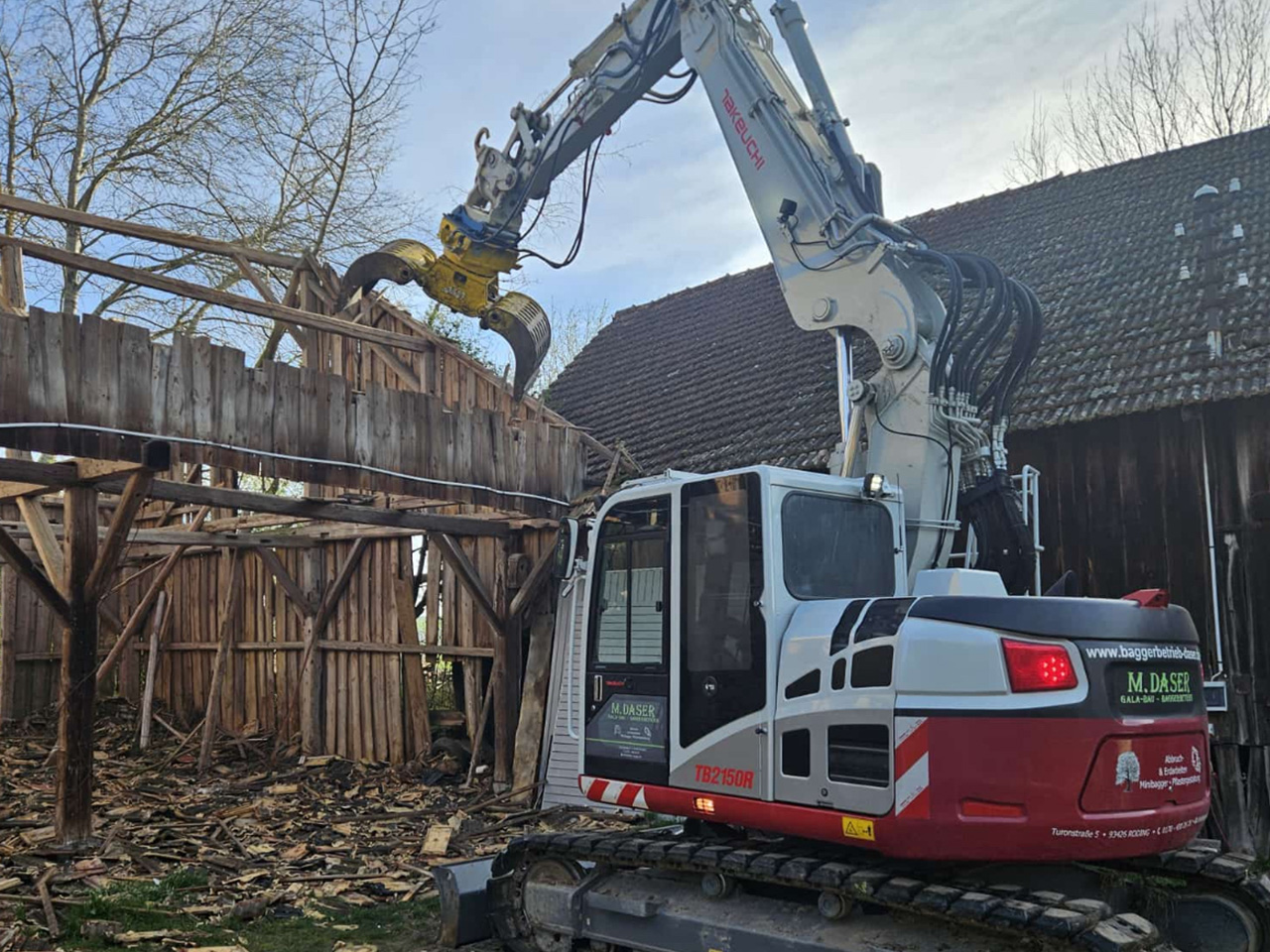 Abbrucharbeiten mit dem Baggerbetrieb M. Daser