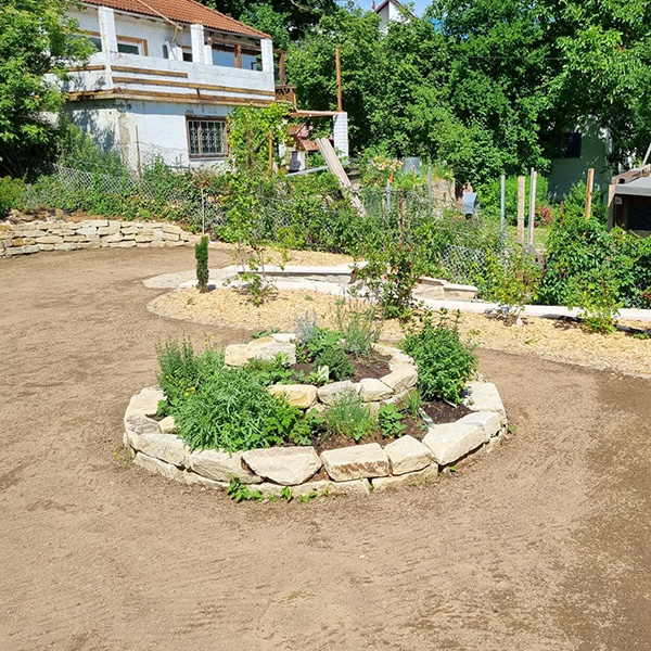 Bild 4 - Gartengestaltung Baggerbetrieb Daser