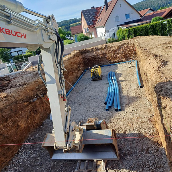 Bild 8 - Poolanlage Baggerbetrieb Daser